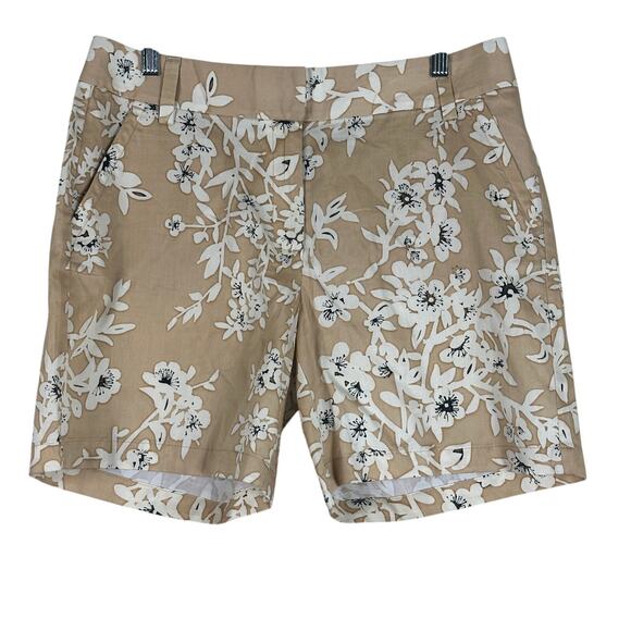 NWT Van Heusen Shorts Womens 8 Tan 100% Cotton Floral Preppy Coastal Neutral - Picture 1 of 4